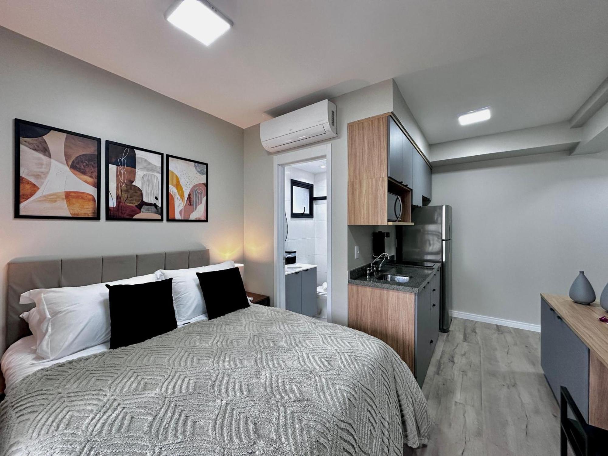 Apartamento Com Piscina A 1 Minuto A Pe Do Metro Brooklin *